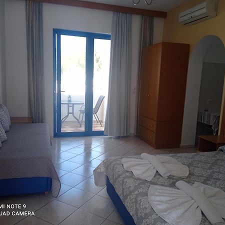 Irinoula Apartments Livadia  Dış mekan fotoğraf