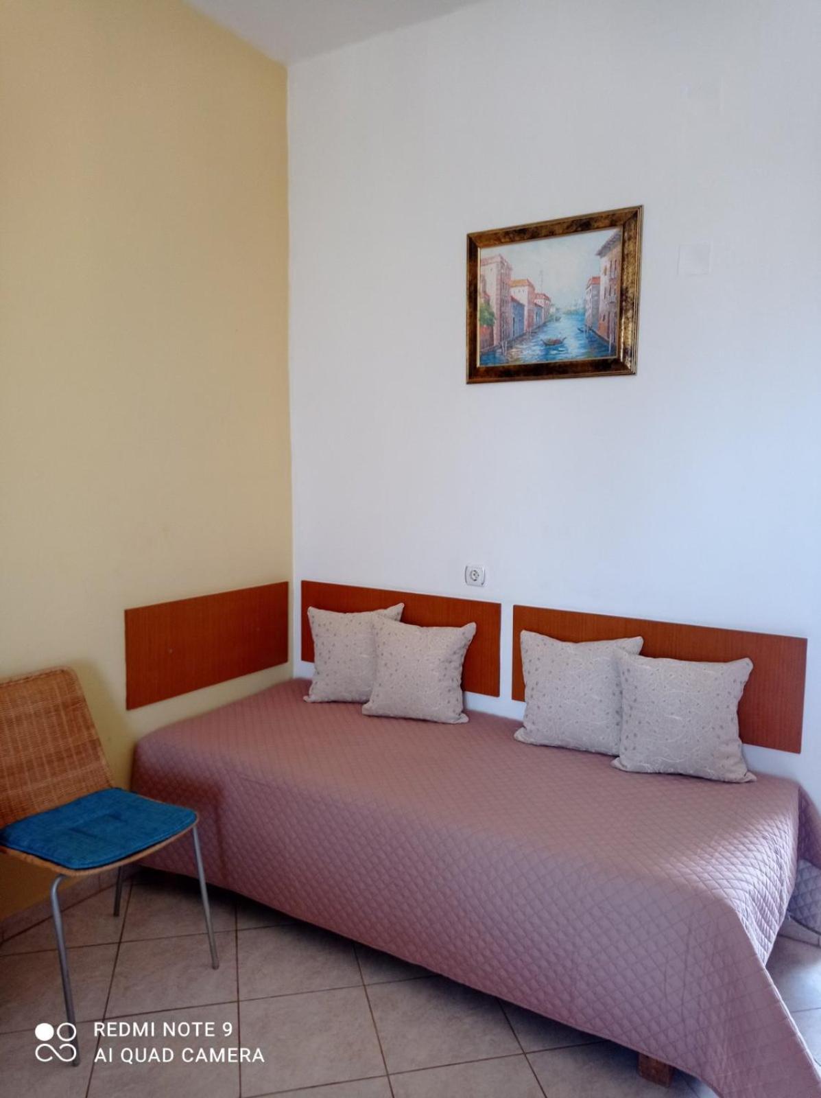 Irinoula Apartments Livadia  Dış mekan fotoğraf
