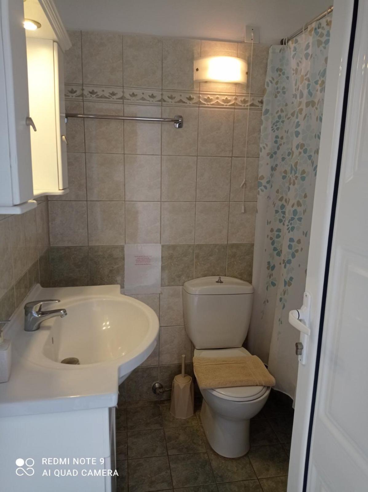 Irinoula Apartments Livadia  Dış mekan fotoğraf