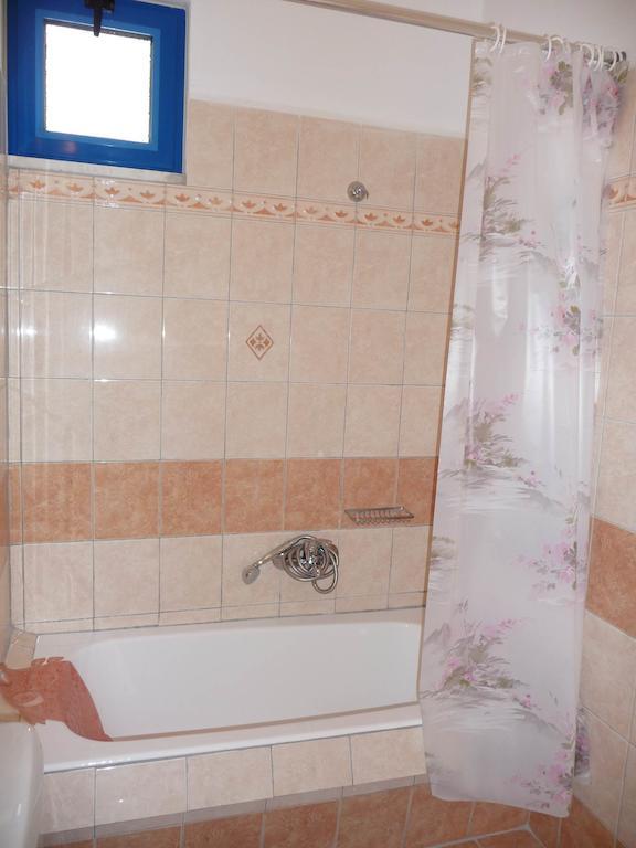 Irinoula Apartments Livadia  Dış mekan fotoğraf