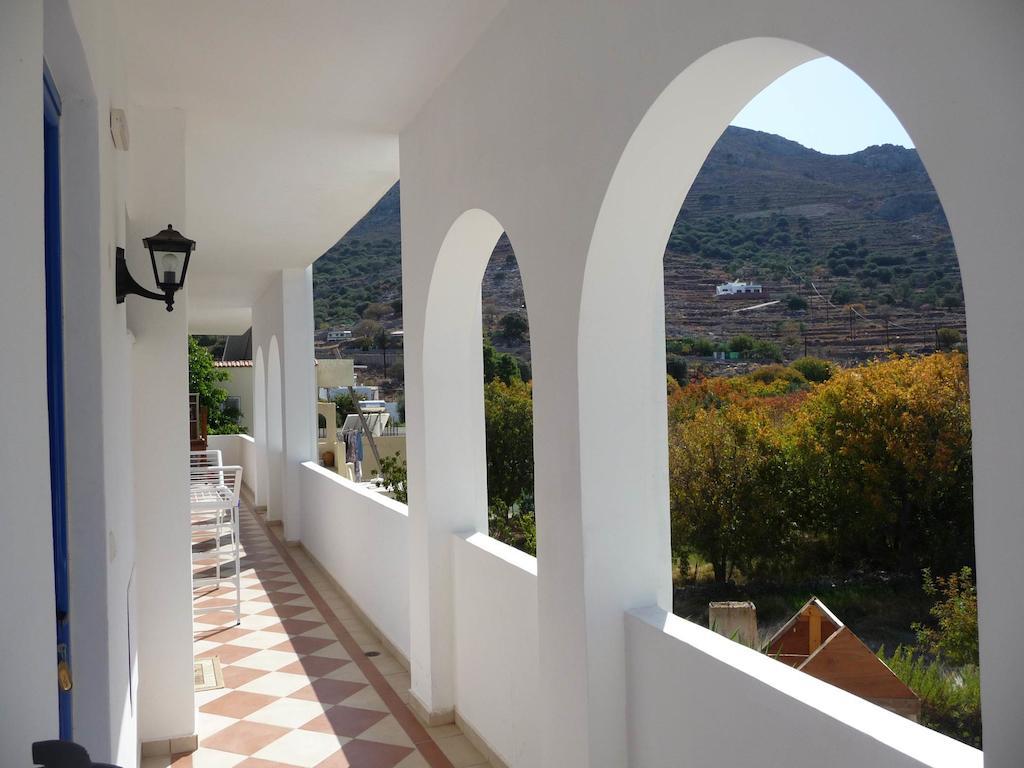 Irinoula Apartments Livadia  Dış mekan fotoğraf