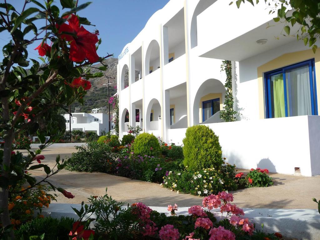 Irinoula Apartments Livadia  Dış mekan fotoğraf