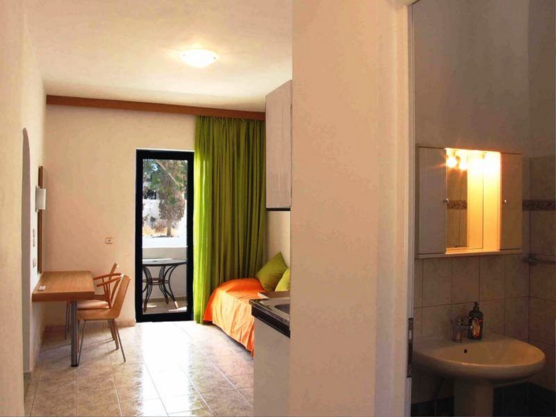 Irinoula Apartments Livadia  Dış mekan fotoğraf