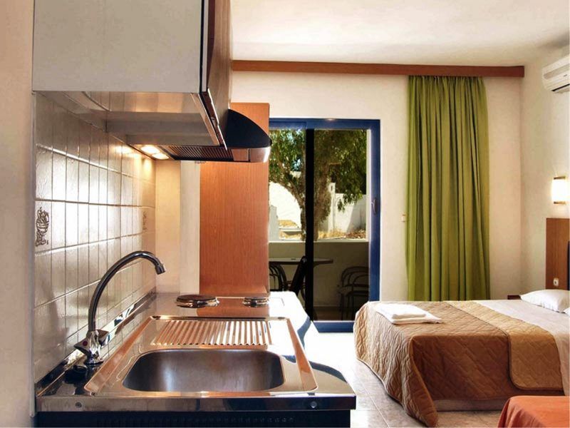 Irinoula Apartments Livadia  Dış mekan fotoğraf