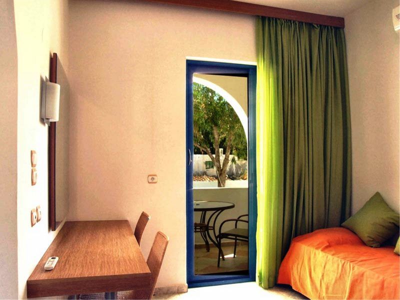 Irinoula Apartments Livadia  Dış mekan fotoğraf